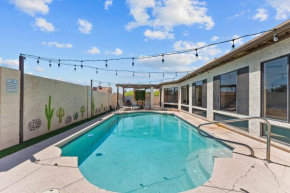 Relaxing 5br W Heated Pool, Billiards & Foosball